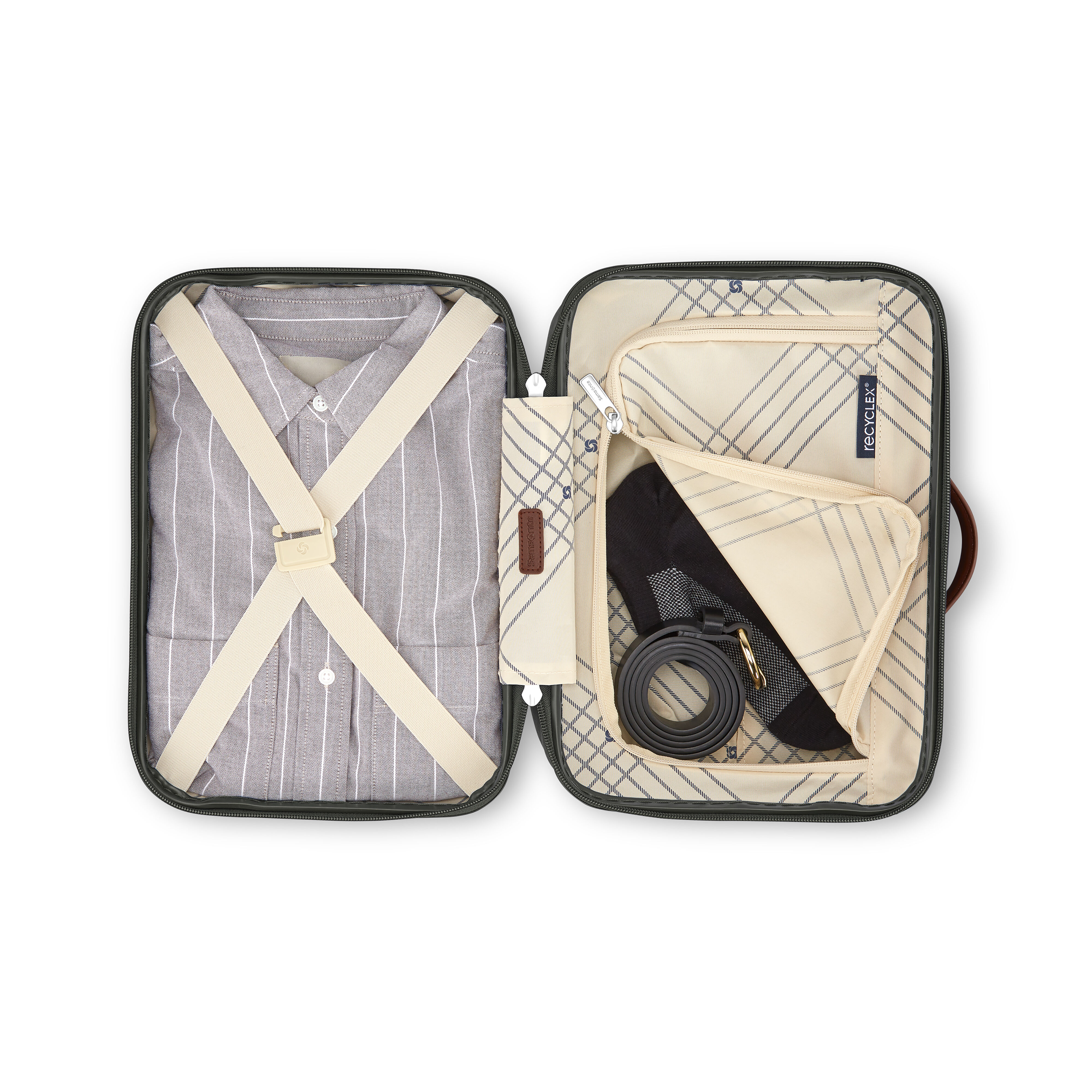 Virtuosa Train Case in the color Pine Green. image number 2